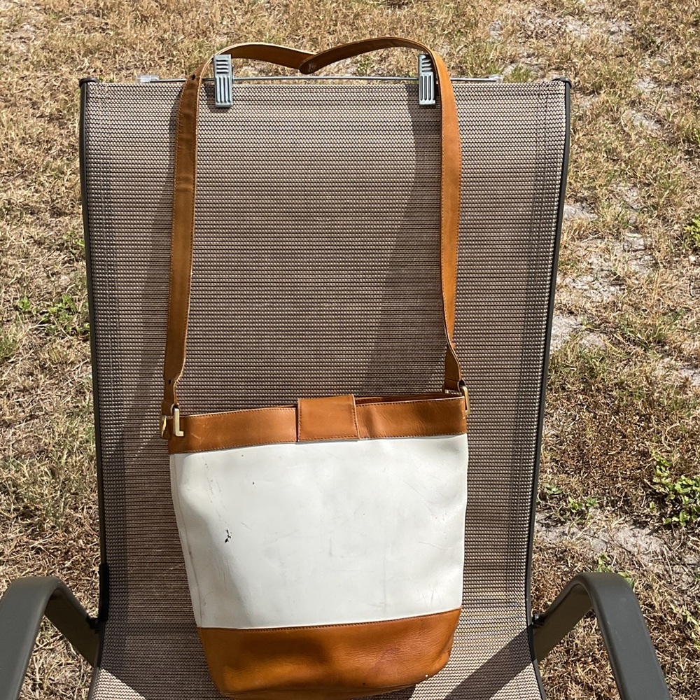 Gucci Elegant Tan and Cream shoulder Bag - Picture 4 of 12